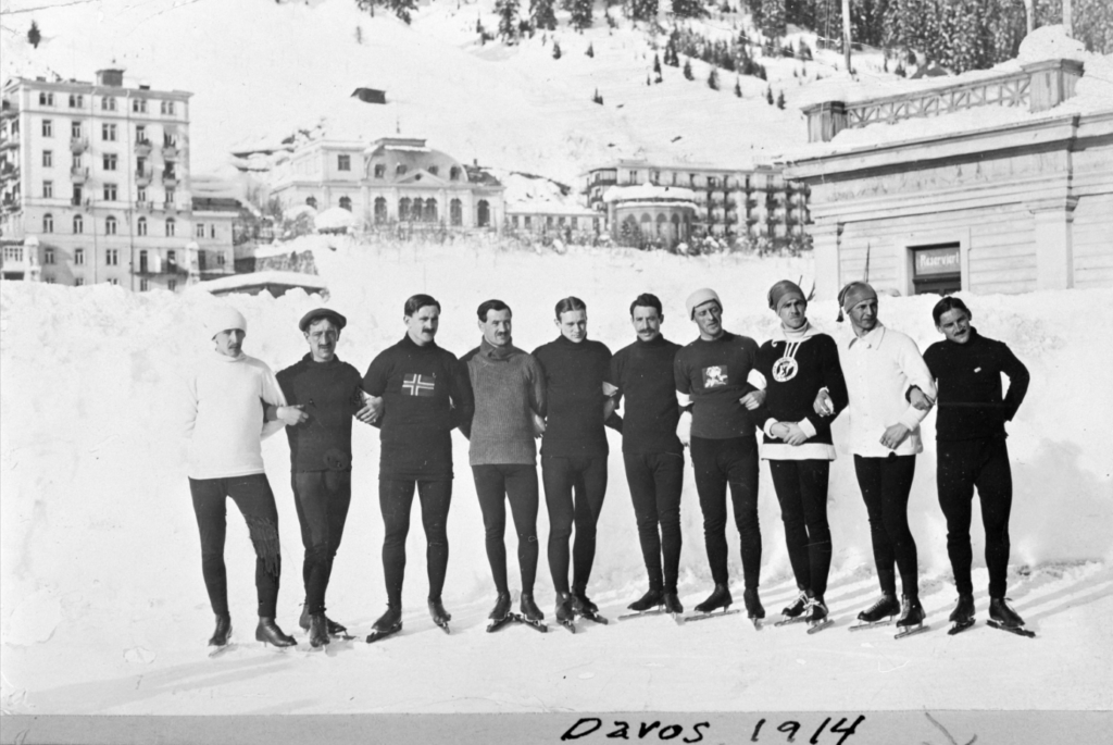 Bilde av deltakerne ved de internasjonale skøyteløpene i Davos 1914